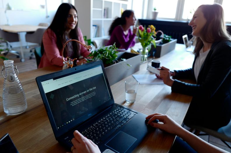 财务软件办公软件哪个好一点呢 哪款办公软件更适合行政助理使用 财务软件办公软件哪个好一点呢 哪款办公软件更适合行政助理使用