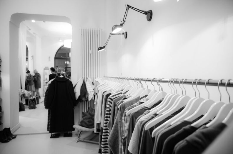 有事相问：“服装库存财务软件哪个好？”