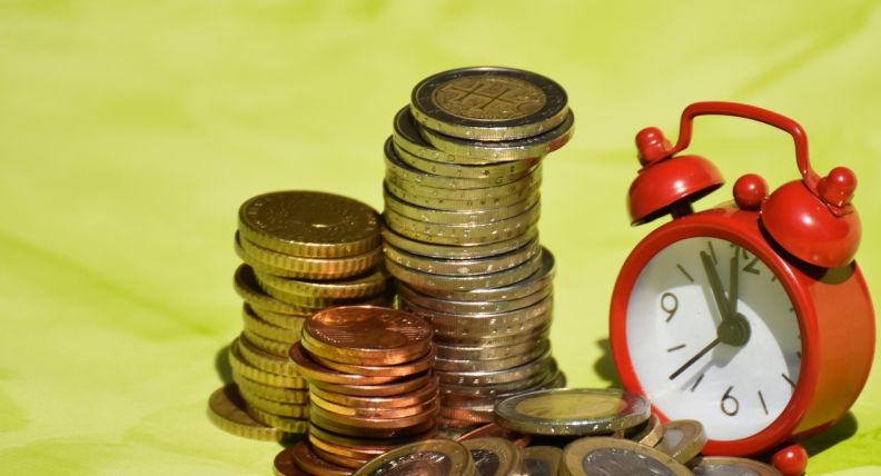 一般财务软件年费多少钱啊 财政快报：了解财务软件年费多少钱