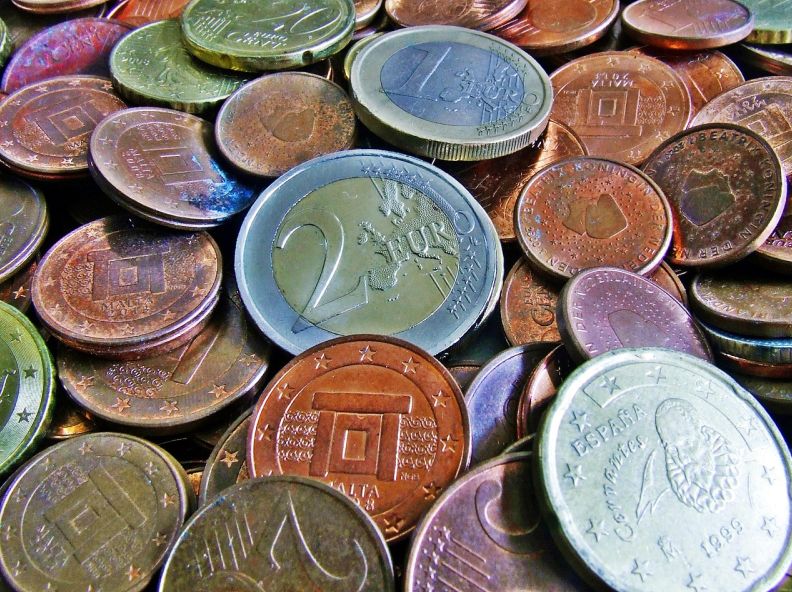 “记账手机壳算什么分类的工具？”