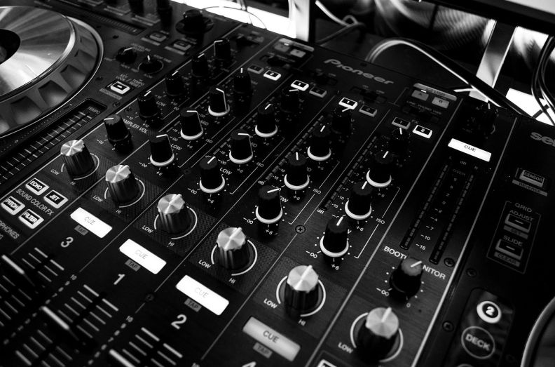  有什么语音记账软件没有记账功能 以语音交互为主的辅助软件